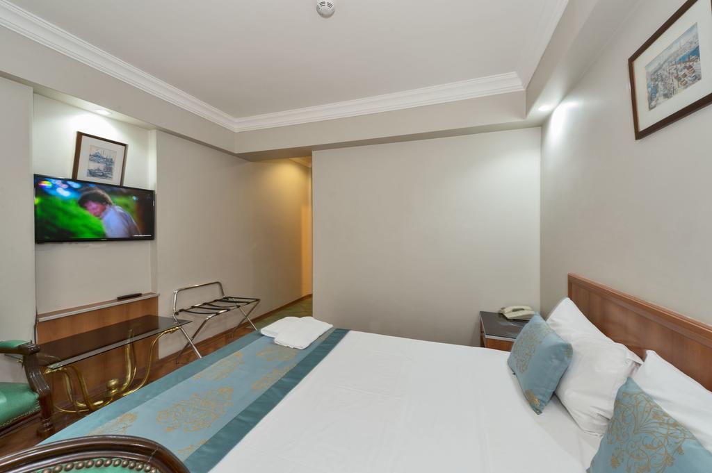 Beyaz Kugu Hotel Istanbul Exterior photo