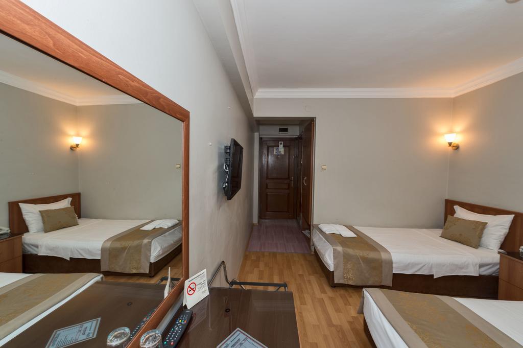 Beyaz Kugu Hotel Istanbul Exterior photo