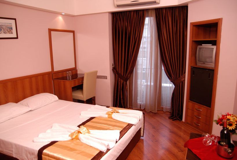 Beyaz Kugu Hotel Istanbul Exterior photo