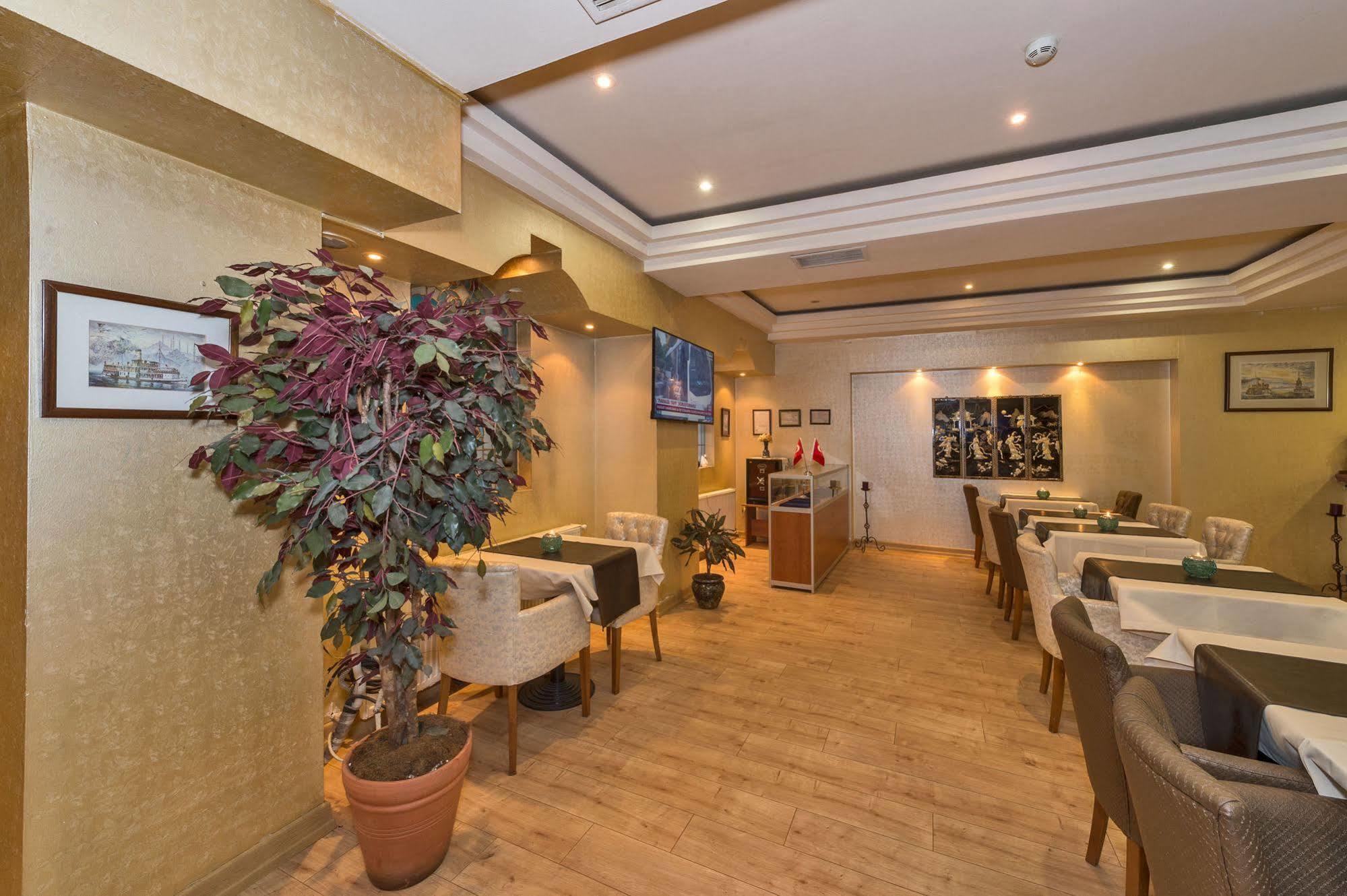 Beyaz Kugu Hotel Istanbul Exterior photo